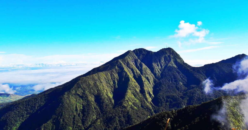 Mount Maagnaw 