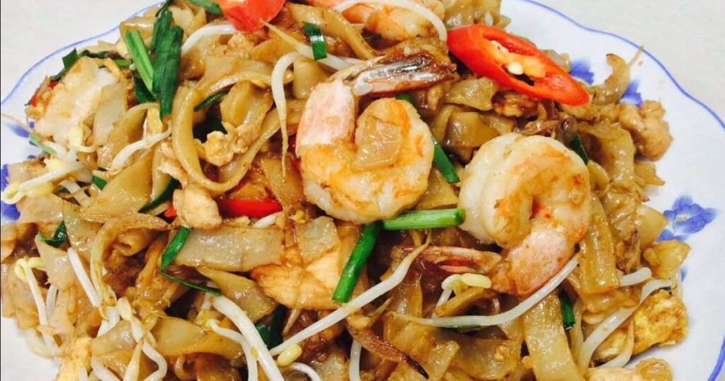 Char Kway Teow: Stir-Fried Noodles Paradise + The Ultimate Guide to Vegetarian Singaporean Delights