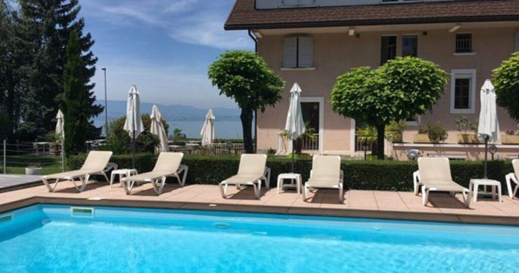 Evian-les-Bains: A Lakeside Oasis