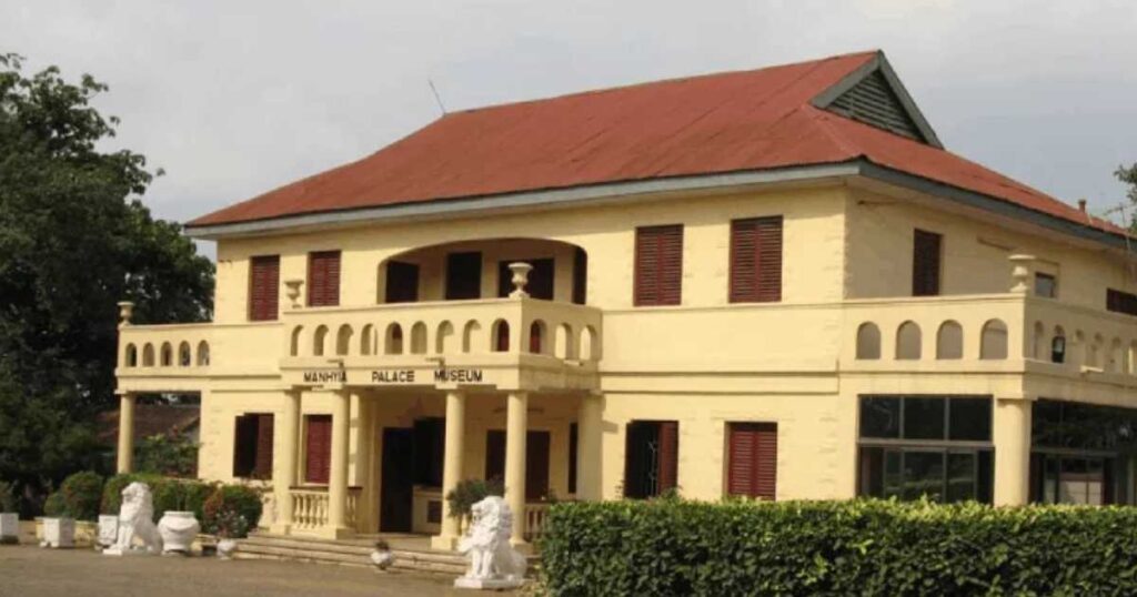 Manhyia Palace: Cultural Hub of the Ashanti Empire